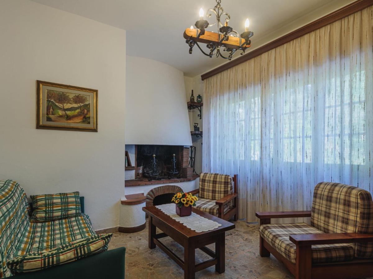 Apartment Barbara By Interhome Corsanico-Bargecchia Extérieur photo